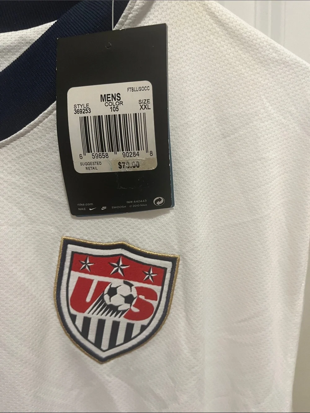 Nike Men’s White Soccer Jersey with Navy Accents